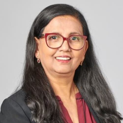 Portrait of Dr Asha Chand