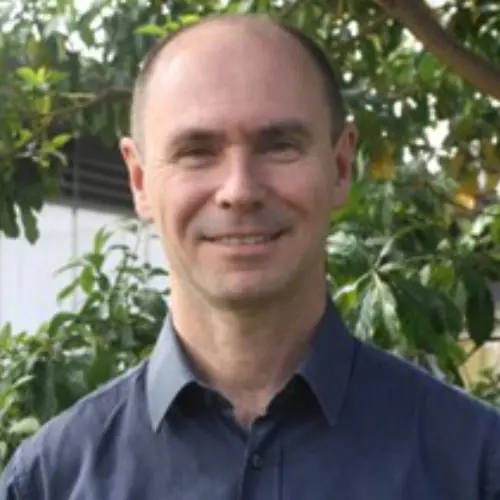 Portrait of Greg Leslie